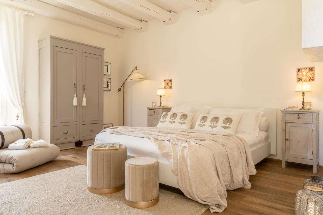 Casavostra - Ambience Suites Ostra Vetere Exterior foto